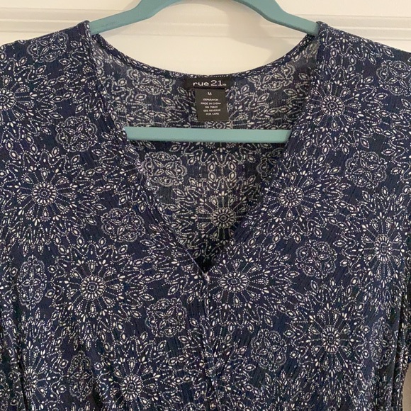 Navy Blue & White Boho Flowy Long Sleeve Romper - Picture 4 of 7